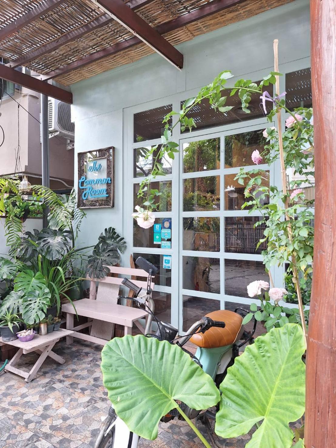 The Commonroom Cnx Чиангмай Екстериор снимка